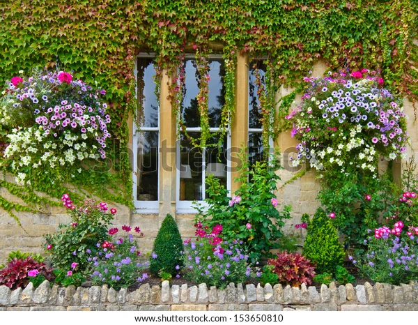 english-village-cottage-600w-153650810